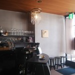 ザ・カフェ イートサロン - 入り口～店内♪