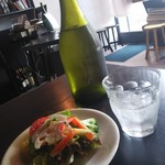 ザ・カフェ イートサロン - サラダ♪、お水♪