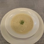 フランス洋食堂　　ビストロ・ヴォナ村  - ブロッコリーのスープ