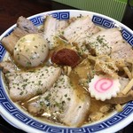 からみそラーメン ふくろう - コレが麺半・チャーシュー麺・煮卵・メンマ増量・ネギ抜きの辛味噌ラーメンだ