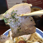 からみそラーメン ふくろう - チャーシューは以前より少しクオリティが落ちたか？