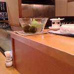 國 - カウンター上　まりも