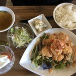 うみねこ食堂 - エビマヨ定食。890円