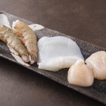 Assorted Seafood (squid, shrimp, scallops)