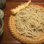 志美津や - 温泉卵せいろ（取っておいたえび天のせ）。