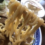 源絆家 美豚 - 麺アップ