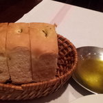 モンステラ - 自家製フォカッチャ。