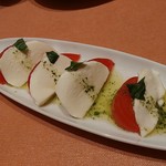ザ・キッチン　銀座ライオン - カプレーゼです