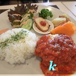 ハニーカフェ - チーズハンバーグランチプレート　～トマトソース添え～