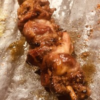 晩鶏 - つなぎ。いわゆるハツモト。心臓と肝臓をつなぐ血管かな？