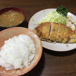 大信 - 名代ロースとんかつ・ライス・赤だし