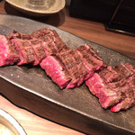 北新地 はらみ - 切って、出してくれます。