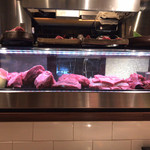 北新地 はらみ - お肉並んでおります