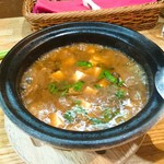 台湾料理 光春 - 牡蠣と豆腐の土鍋煮込み
