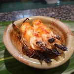 千石寿司 - 活け車海老の頭焼き