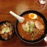 BOSS - 新メニュー 
旨辛味噌ラーメンと肉メシ