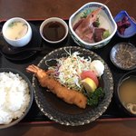 HARERUYA - 海老フライと刺身定食¥950