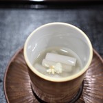 津の守坂 小柴 - 根芋の葛煮　生姜