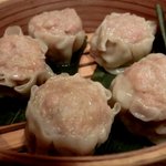 ジビエ料理 あまからくまから - 「佐助豚のしゅうまい」：ブランド豚・佐助豚の上品な旨みがじんわりと舌を包み込む