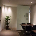 店内の喫茶コーナー ケーキを買って持ち込んだり、パフェもあります