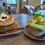 カフェカモット - 丹波黒(黒豆)スフレと抹茶スフレ(栗は別料金トッピング)