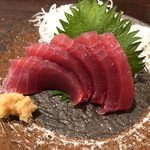 金町製麺 - カツオの刺身　390円