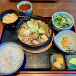 炭火焼肉くらた - 牛ホルすき定食(¥800) ご飯少なめ