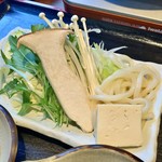 炭火焼肉くらた - 和牛上しゃぶしゃぶ定食(100g)(¥2,000) しゃぶしゃぶ野菜