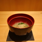 こころや - お通しの鶏つくねと白菜のすり流し