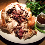 カフェ マメヒコ - スタッフドチキンの中を切り開くと…。