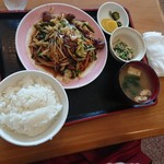 萬壽園 - 奥様オーダーのレバニラ炒め定食800円です！