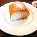 CAZAN 珈琲店 - 米粉のロールケーキ