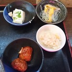 小町うどん - 豆腐、肉団子、酢の物