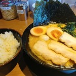 町田商店 - MAXラーメン・ライス