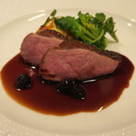 eclat - フランスシャラン鴨　赤ワインとカシスソース