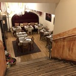 Les Pupitres - 地下のフロアー