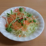 ハラールフードマルハバ - いつものサラダ。