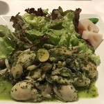 ル・マルカッサン - カキとキノコの香草バター焼き