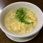 マダム紅蘭 - 玉子スープ(お昼のチャーハンに付きます)