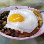 玉蘭 - ミニ肉魯飯　300円(但し、他のメイン料理を注文した場合。麺類、定食、チャーハン類、定食の単品)