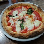 PIZZERIA FIERO - マルゲリータ