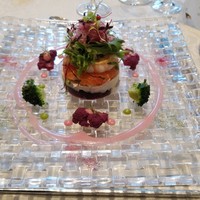 シャトー　ラ・パルム・ドール - ズワイ蟹とカリフラワームース
                ノルウェー産サーモンのマリネ添え