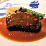 アピシウス - 国産黒毛和牛フィレ肉のポワレ　白ワインのボルドレーズソース