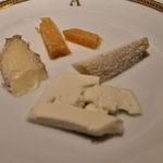 アピシウス - 牛とヤギのチーズ