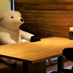 Shirokuma cafe - 店内の熊
