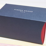 ピエール・エルメ・パリ - ケーク　サティーヌ