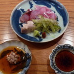 魚菜料理 縄屋 - 鯵の肝ポン酢と土佐醤油でいただきます。