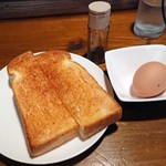珈琲 Bass - 卵とトーストが無料でつくモーニングサービス