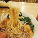 T'sたんたん - 麺は細麺ストレートタイプミャ