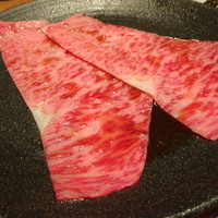 焼肉うしごろ 西麻布本店 - サーロインのヤンニョムすき焼き